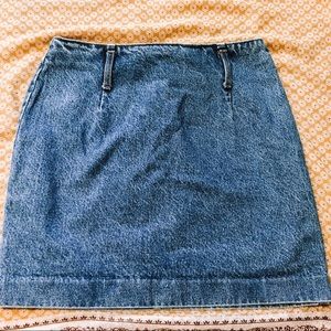 Vintage Guess Denim Skirt (S-L)